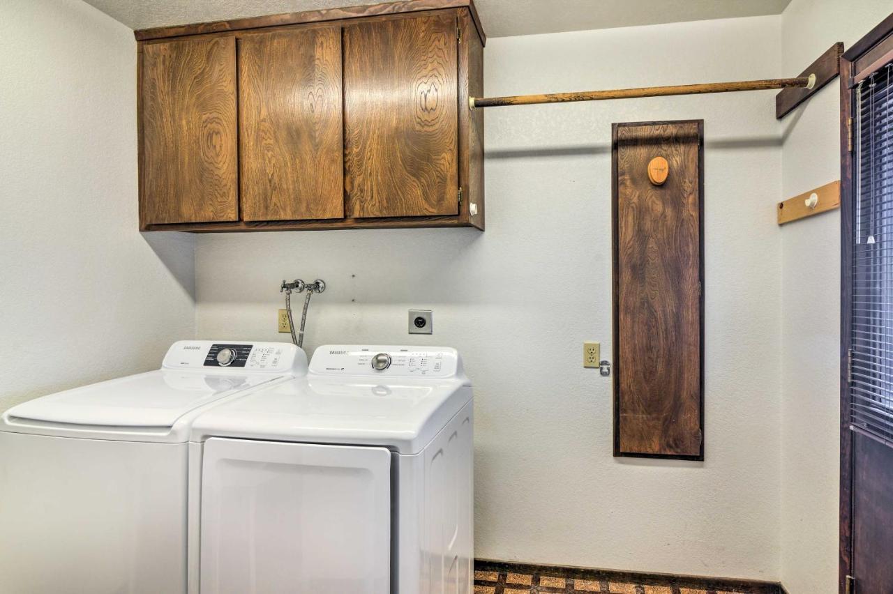 Bullhead City Home With Private Pool, Hot Tub And View المظهر الخارجي الصورة