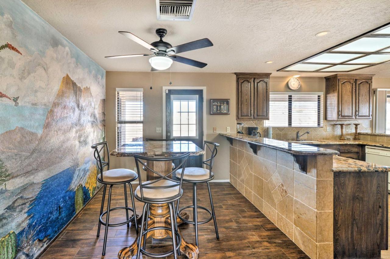 Bullhead City Home With Private Pool, Hot Tub And View المظهر الخارجي الصورة