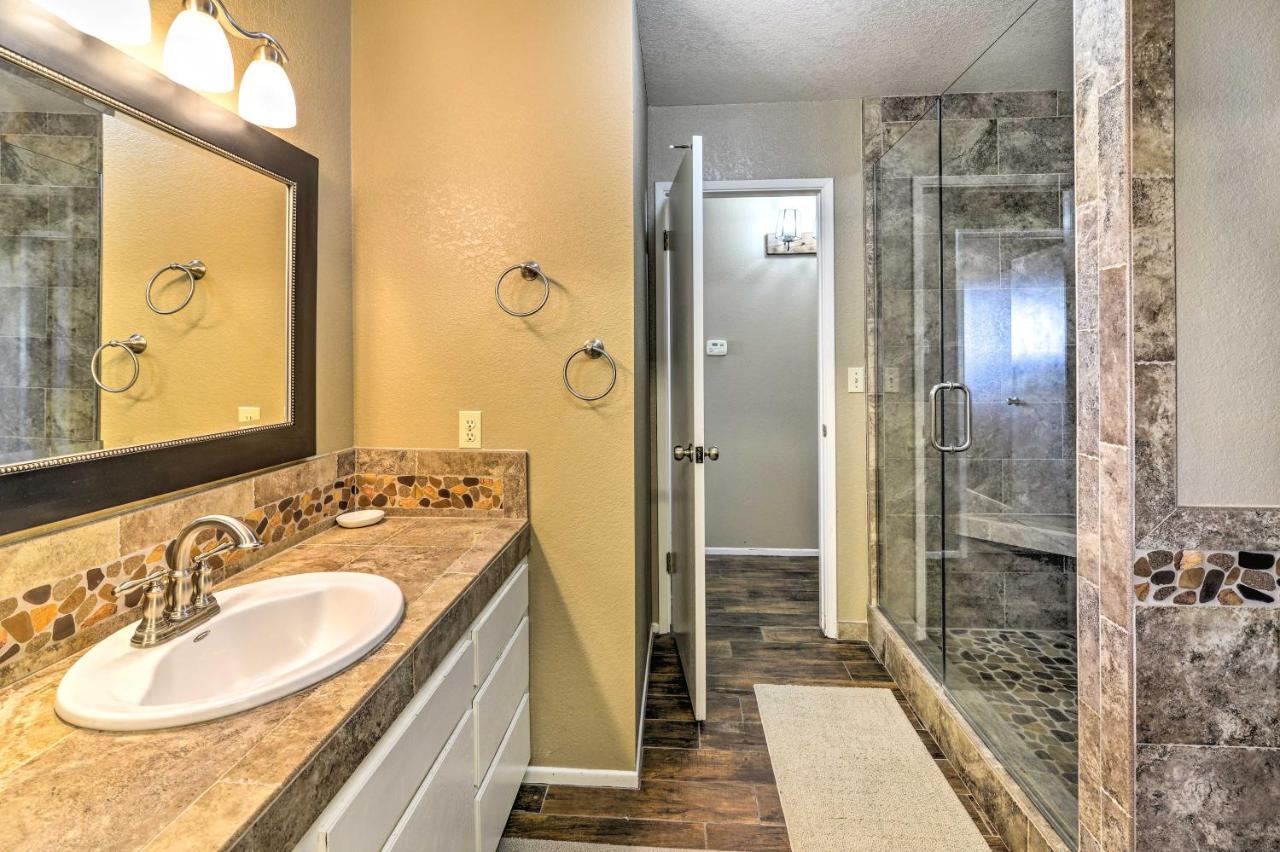 Bullhead City Home With Private Pool, Hot Tub And View المظهر الخارجي الصورة